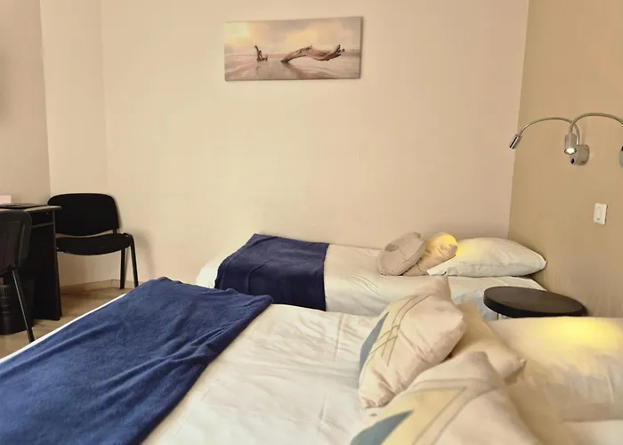 Logis Hotel Restaurant L\'Oustal