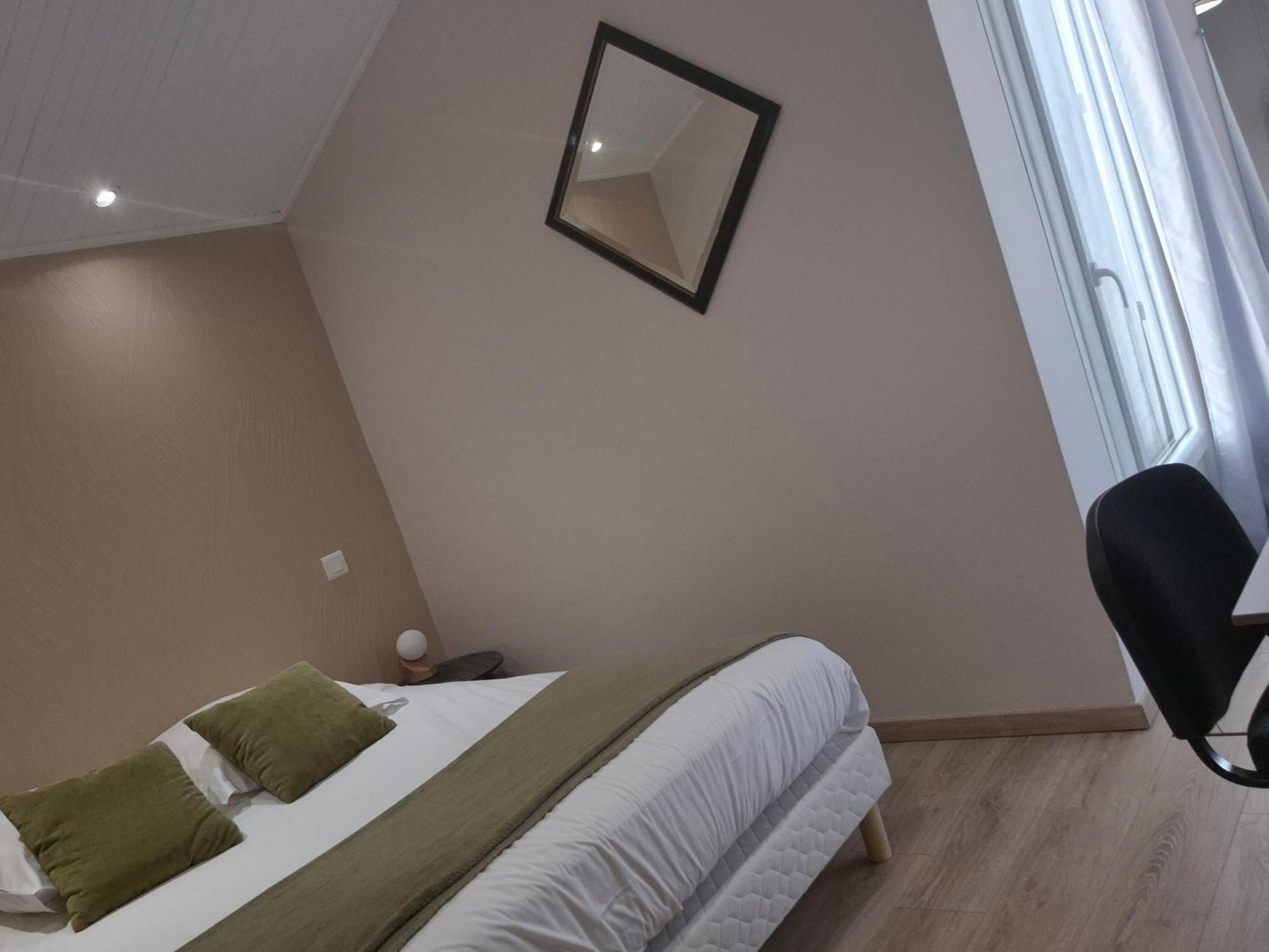 Logis Restaurant L'oustal Hotel 2*
